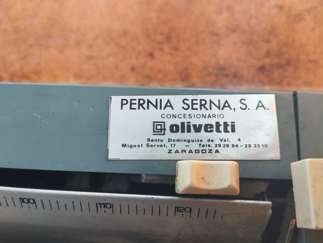 Olivetti Studio 46 - Máquina de escribir