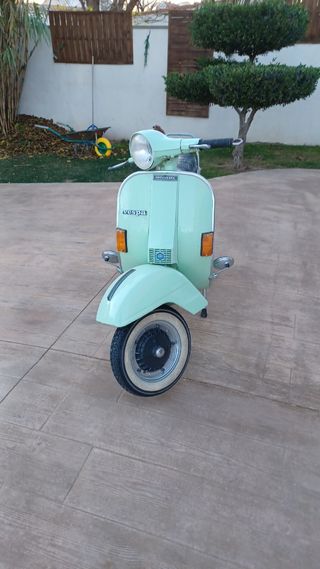 VESPA P200E- Verde menta