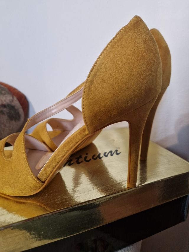 Sandali Pentium gialli n.40