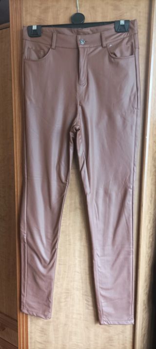 Pantalón estilo cuero ml