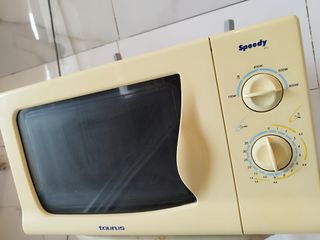 Microondas Taurus Speedy 21L