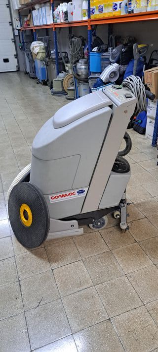 Fregadora Comac Simpla 45E usada. 
