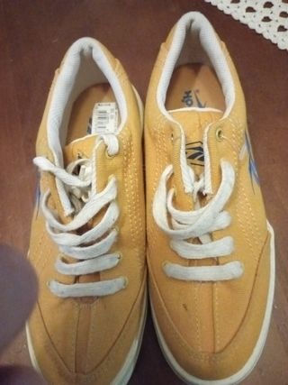 Zapatillas Reebok amarillas talla 37