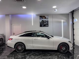 Mercedes-Benz Clase E COUPE  220 AMG 