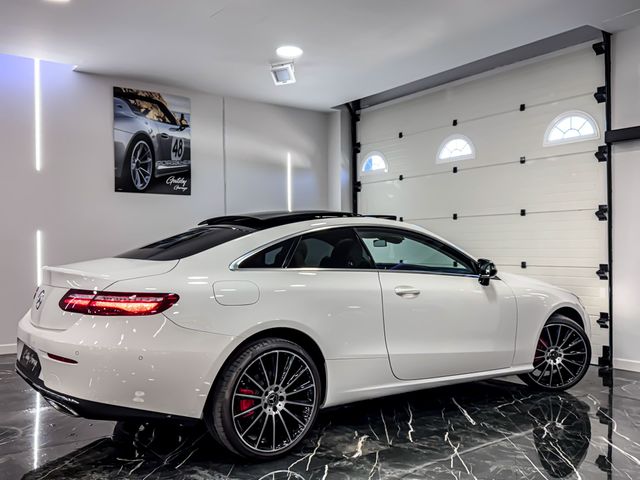 Mercedes-Benz Clase E COUPE  220 AMG 