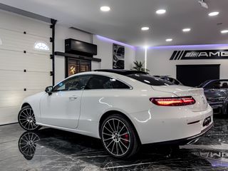 Mercedes-Benz Clase E COUPE  220 AMG 