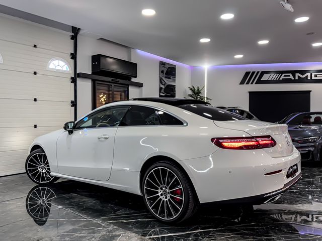 Mercedes-Benz Clase E COUPE  220 AMG 