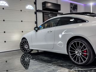 Mercedes-Benz Clase E COUPE  220 AMG