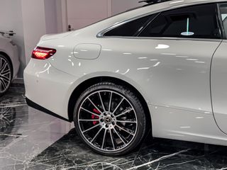 Mercedes-Benz Clase E COUPE  220 AMG