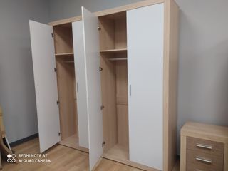 Armario 4 puertas blanco y beige