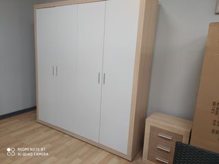 Armario 4 puertas blanco y beige