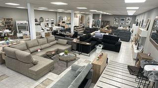 ¡EXPOSICION SOFAS NUEVOS DE TODO TIPO!