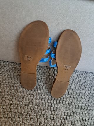 Sandalias azules planas talla 43