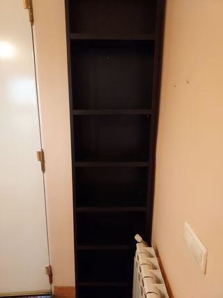 Estantería negra Vinçon