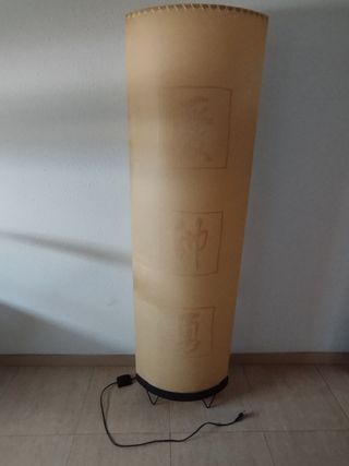 Lámpara pie beige - Decoración