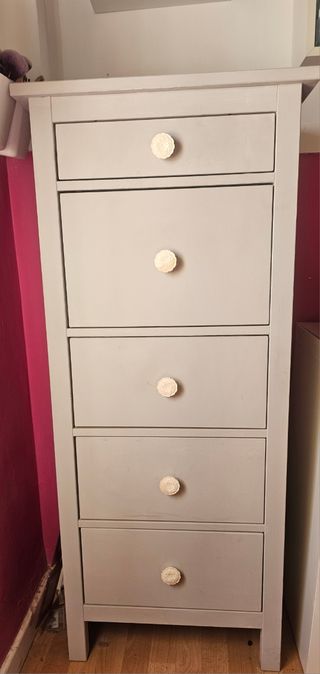 Cómoda Hemnes 5 cajones gris
