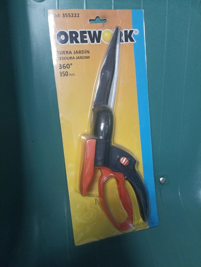 Tijera de mano para hierba