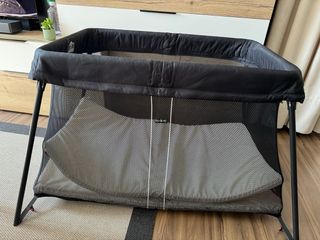 Cuna de viaje Babybjorn 2 colchones y mosquitera