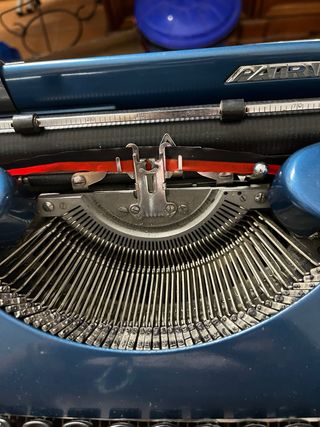 Máquina escribir Patria azul vintage