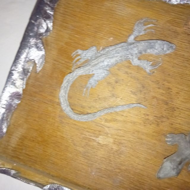 Cuadro lagartijas plomo vintage..