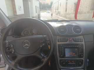 Mercedes-Benz  CLK 2005
