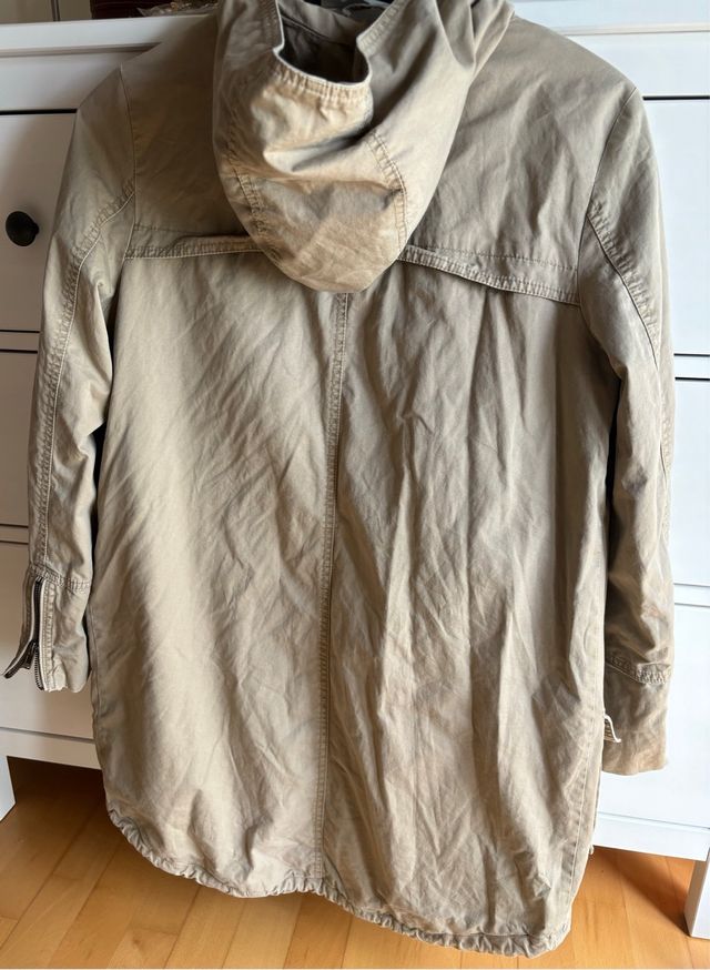 Abrigo T.S/M con capucha y bolsillos de R Edition