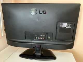 TV LG 24" negra