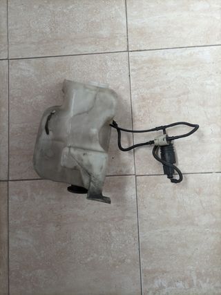 Deposito líquido limpiaparabrisas con bomba AUDI