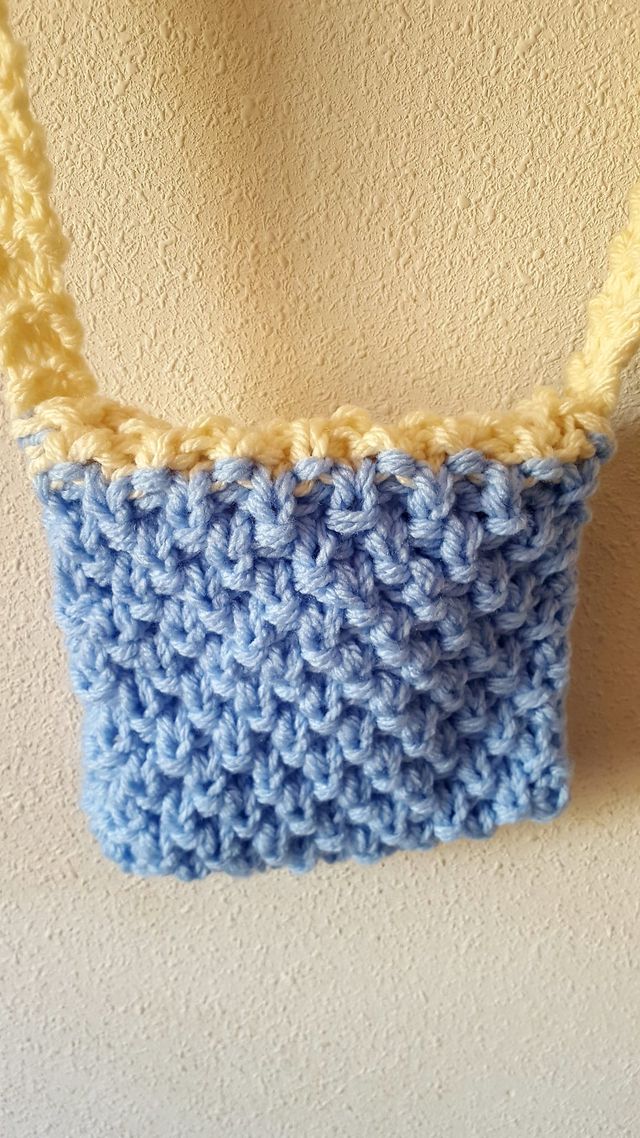 Bolso crochet azul y amarillo