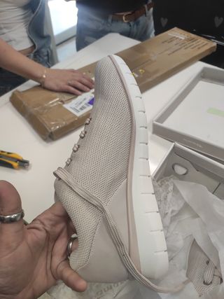 Tamaris Beige Sneakers - NUEVOS