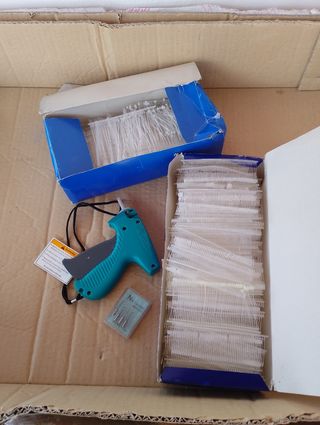 Pistola etiquetadora + agujas