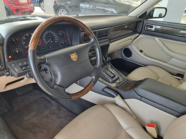 Jaguar XJ 3.2 Sport V6