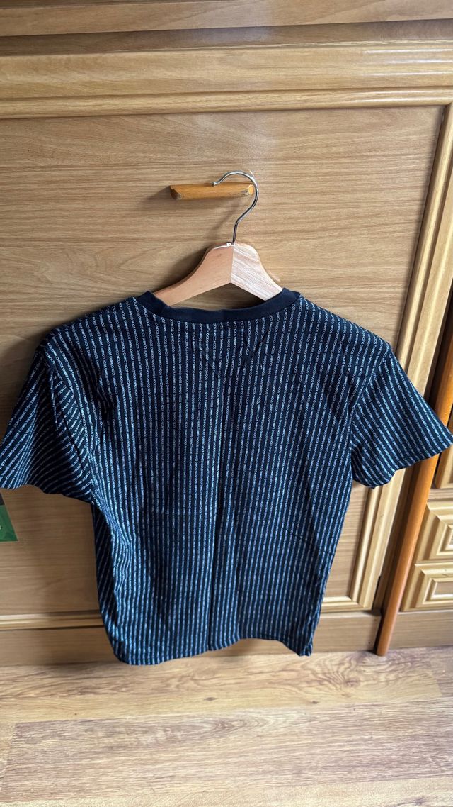 Camiseta Bershka End of Story XS