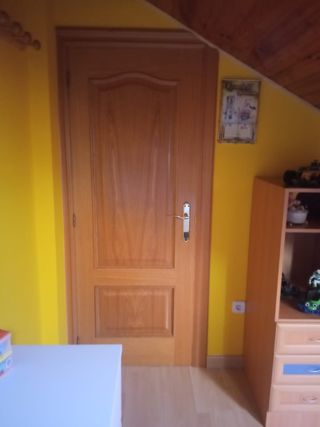 Puerta interior madera