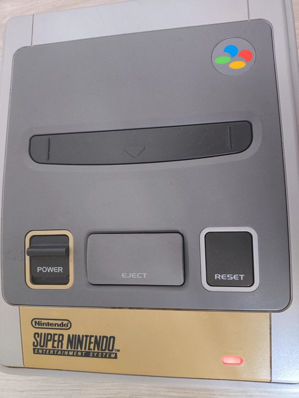 Consola Super Nintendo SNES pal + mandos + cables