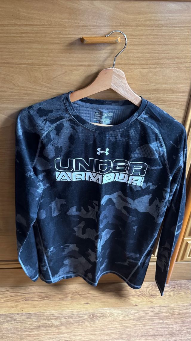 Camiseta Under Armour manga larga camuflaje Niño