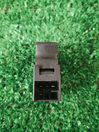 INTERRUPTOR ELEVALUNA DELT DERCH SEAT TOLEDO/LEON 