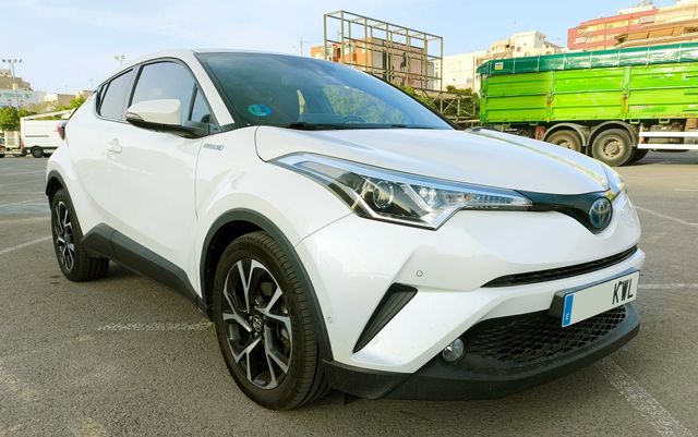 Toyota C-HR 2019 POCOS KMS EXCELENTE ESTADO EXTRAS