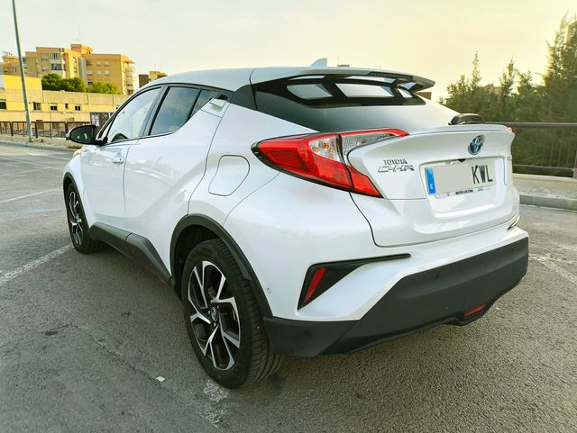 Toyota C-HR 2019 POCOS KMS EXCELENTE ESTADO EXTRAS