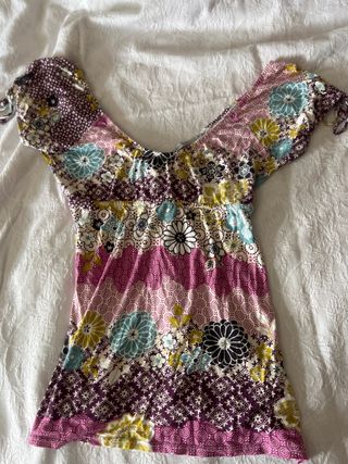 Blusa flores multicolor