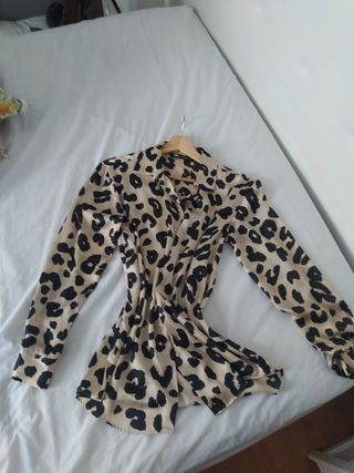 Camisa Zara leopardo beige-negro