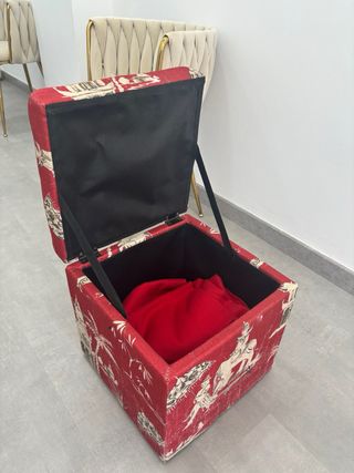 Puff baúl tela roja oriental