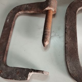 3 Stringenti antichi in ferro