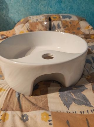 Lavabo cerámico sobre encimera