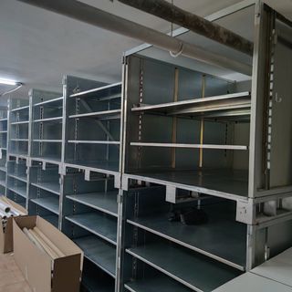 Estanterías metálicas