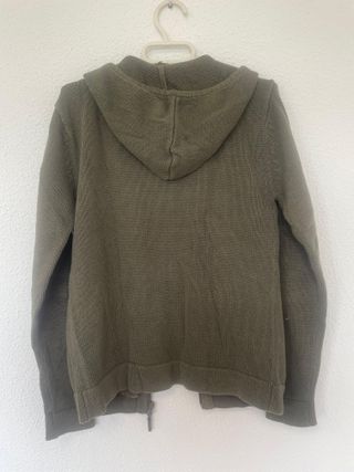 Cárdigan verde oliva. Talla S