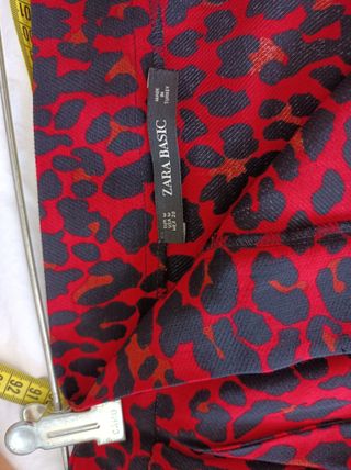 Falda midi Zara - leopardo rojo
