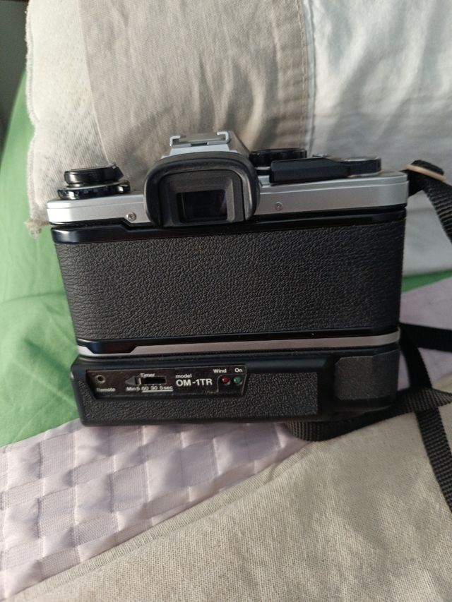 Olympus OM-10 con objetivo Zuiko 50mm