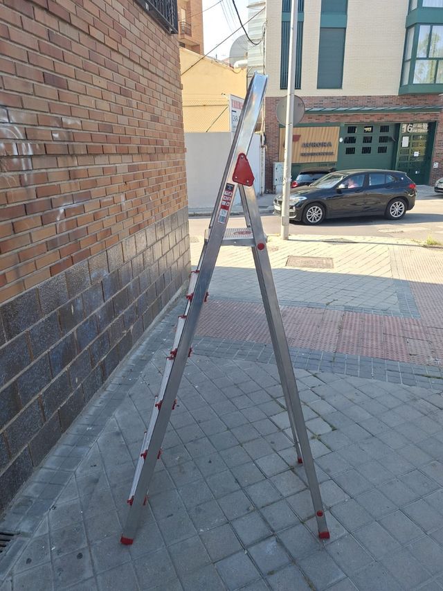 Escalera aluminio 5 peldaños