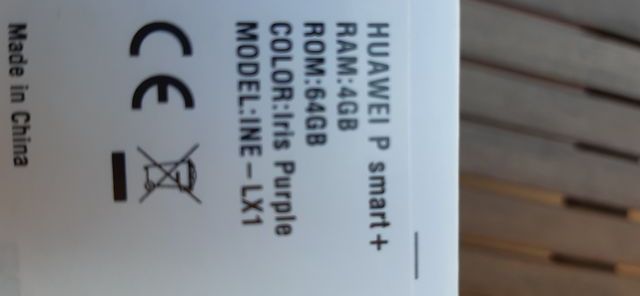 Smartphone Huawei P smart+ morado